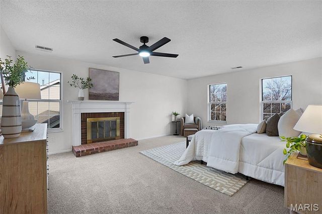 26 Lippizan Road, St Peters, MO 63376