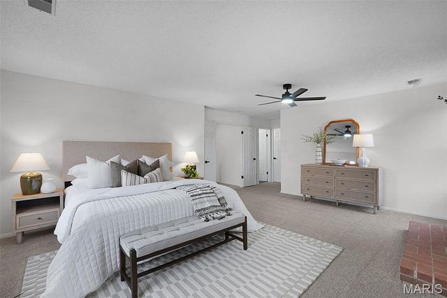 26 Lippizan Road, St Peters, MO 63376