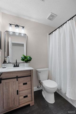 26 Lippizan Road, St Peters, MO 63376