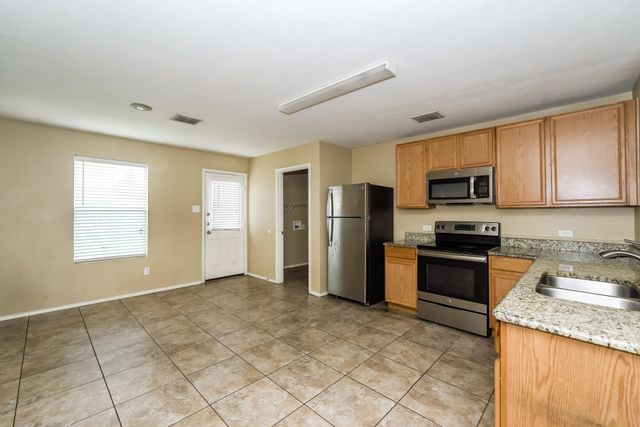 1100 Cottonwood Drive, Crowley, TX 76036