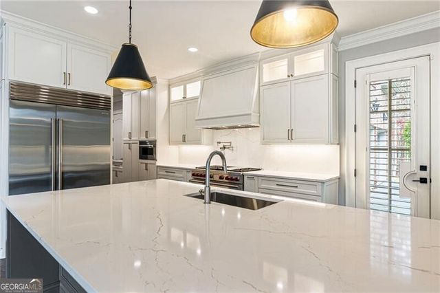 648 Glenover Drive, Milton, GA 30004