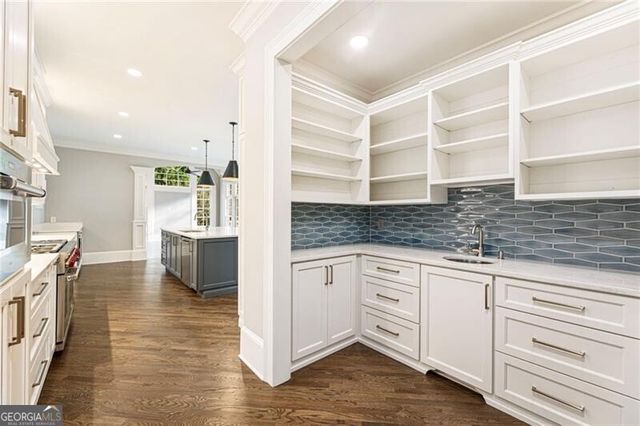 648 Glenover Drive, Milton, GA 30004