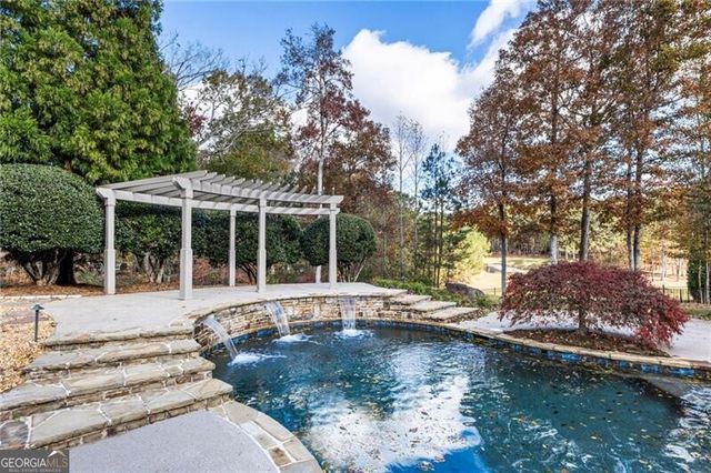 648 Glenover Drive, Milton, GA 30004