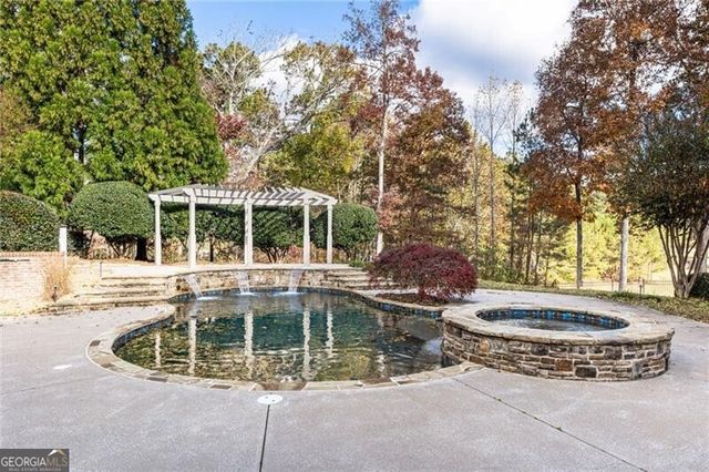 648 Glenover Drive, Milton, GA 30004