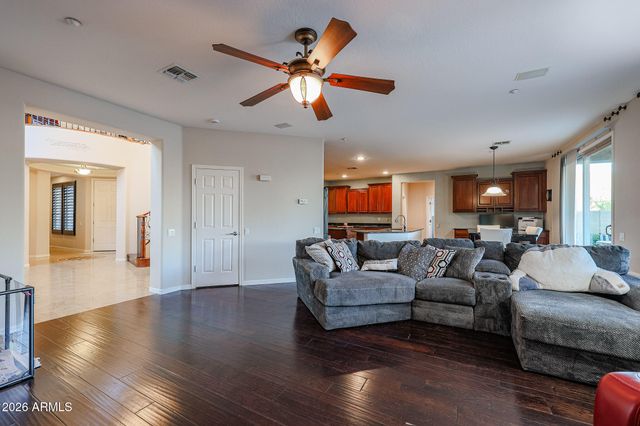 4929 W MARCUS Drive, Phoenix, AZ 85083