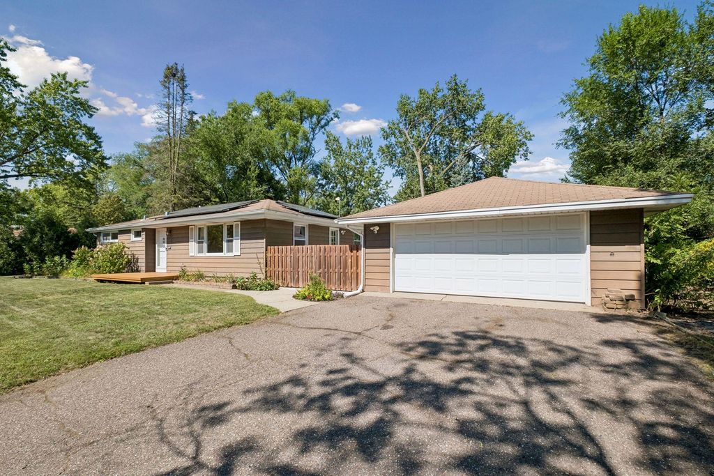2400 W 110th Street, Bloomington, MN 55431 — photo 3