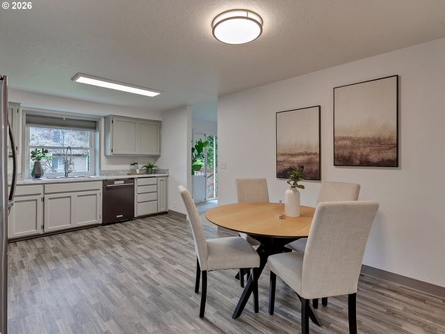 8520 Sw MONTICELLO St, Beaverton, OR 97008