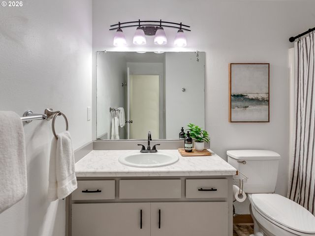 8520 Sw MONTICELLO St, Beaverton, OR 97008