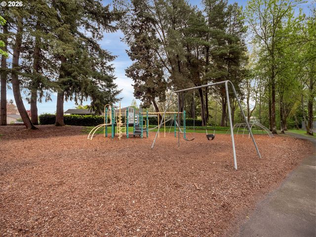 8520 Sw MONTICELLO St, Beaverton, OR 97008