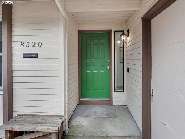 8520 Sw MONTICELLO St, Beaverton, OR 97008