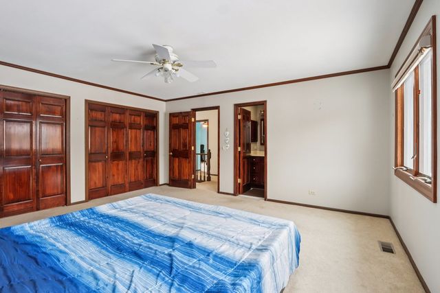 690 Dunhill Drive, Buffalo Grove, IL 60089