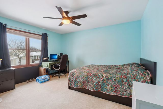 690 Dunhill Drive, Buffalo Grove, IL 60089