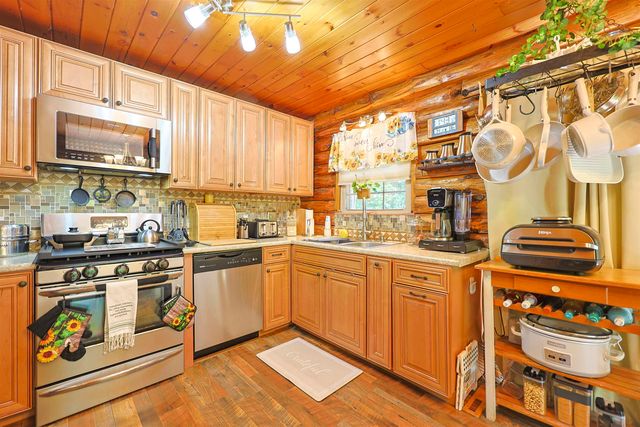 77 Bow Street, Northwood, NH 03261