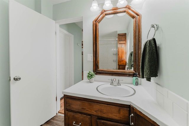 903 SMITH STREET, New London, WI 54961