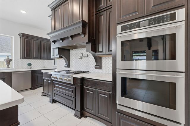 13606 Rollins Green Lane, Cypress, TX 77429