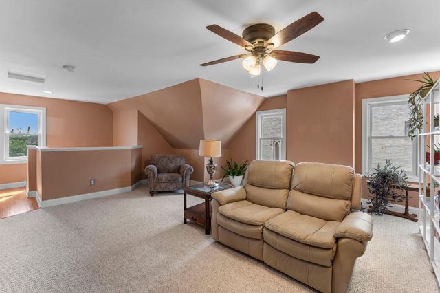 2439 Park Avenue F, Minneapolis, MN 55404