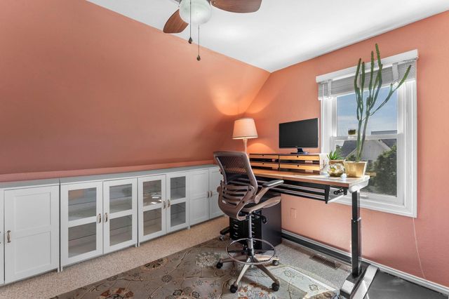 2439 Park Avenue F, Minneapolis, MN 55404