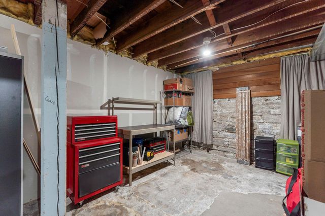2439 Park Avenue F, Minneapolis, MN 55404