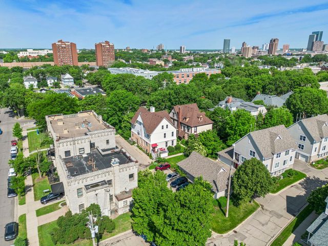 2439 Park Avenue F, Minneapolis, MN 55404