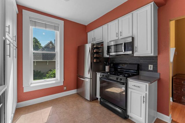 2439 Park Avenue F, Minneapolis, MN 55404