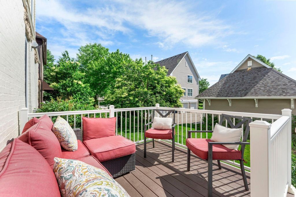 2439 Park Avenue F, Minneapolis, MN 55404 — photo 2