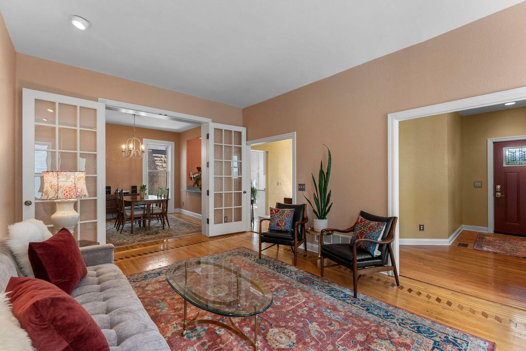 2439 Park Avenue F, Minneapolis, MN 55404 — photo 4