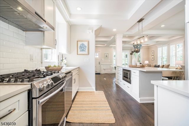 51 Gray St, Montclair Twp., NJ 07042