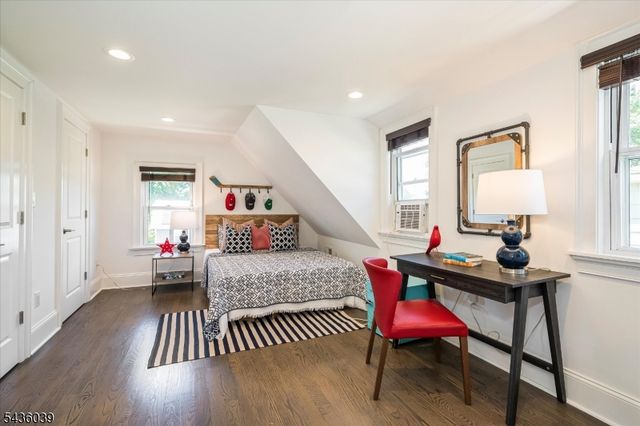 51 Gray St, Montclair Twp., NJ 07042