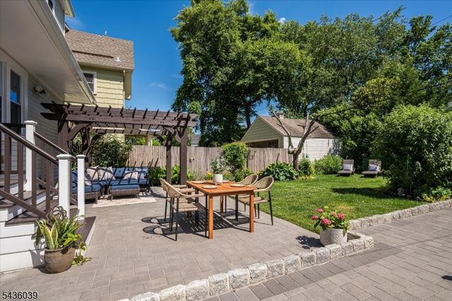 51 Gray St, Montclair Twp., NJ 07042