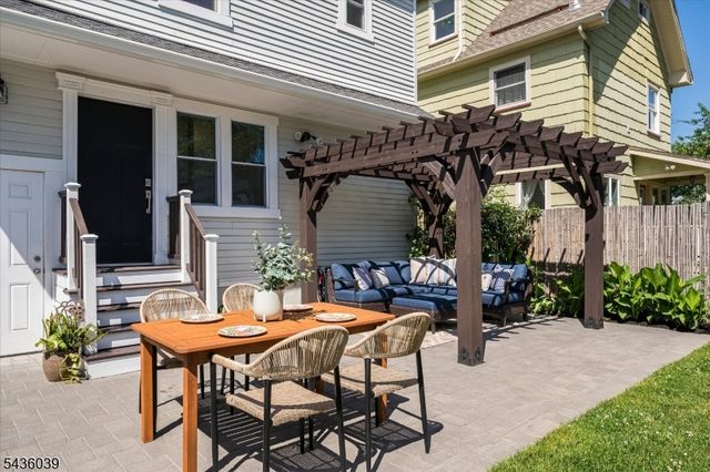 51 Gray St, Montclair Twp., NJ 07042