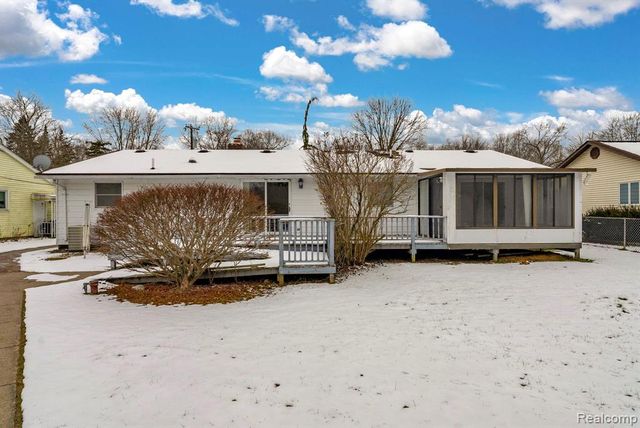 2650 Alger Road, Port Huron, MI 48060