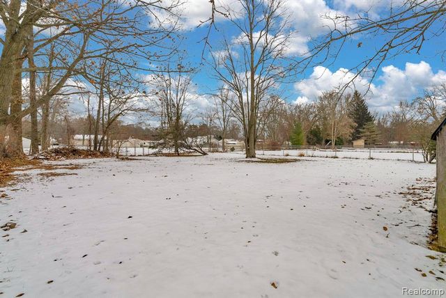 2650 Alger Road, Port Huron, MI 48060