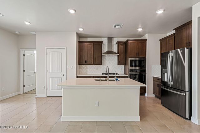 7333 Ultramarine Road, Las Cruces, NM 88012