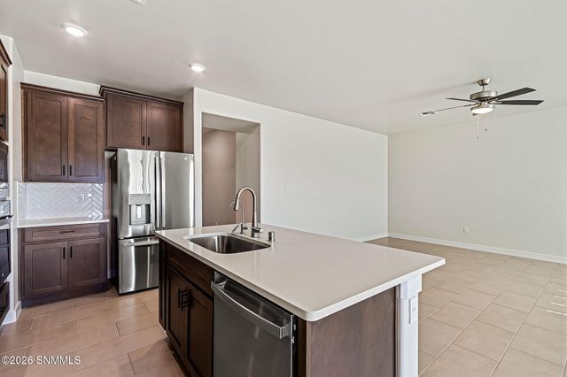 7333 Ultramarine Road, Las Cruces, NM 88012
