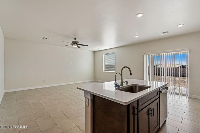 7333 Ultramarine Road, Las Cruces, NM 88012