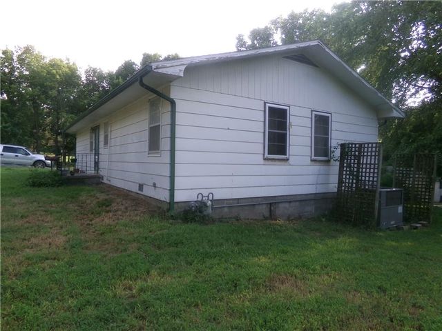 401 N Prairie Street, Yates Center, KS 66783