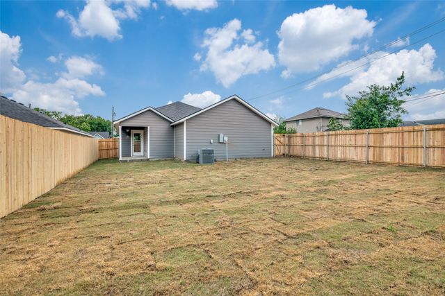 299 Stallings Street, Terrell, TX 75160