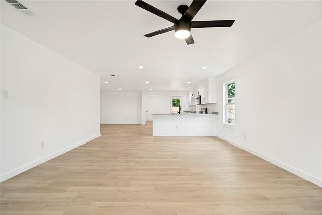 299 Stallings Street, Terrell, TX 75160