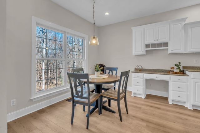 1094 Paradise Dr, Greenbrier, TN 37073