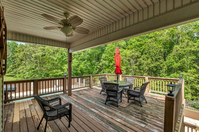 1094 Paradise Dr, Greenbrier, TN 37073