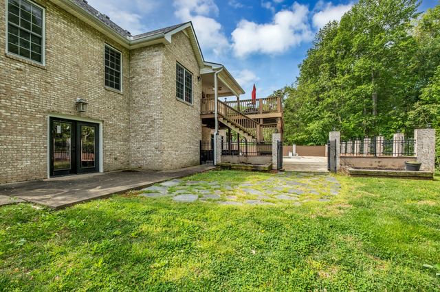 1094 Paradise Dr, Greenbrier, TN 37073
