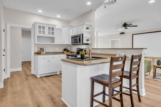 1094 Paradise Dr, Greenbrier, TN 37073