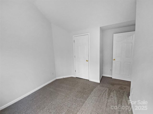 2134 Cindy Creek Lane, Charlotte, NC 28216