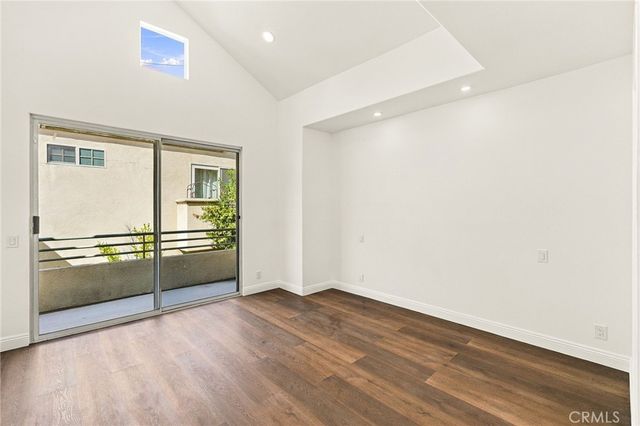 5350 Sepulveda Boulevard, Sherman Oaks, CA 91411