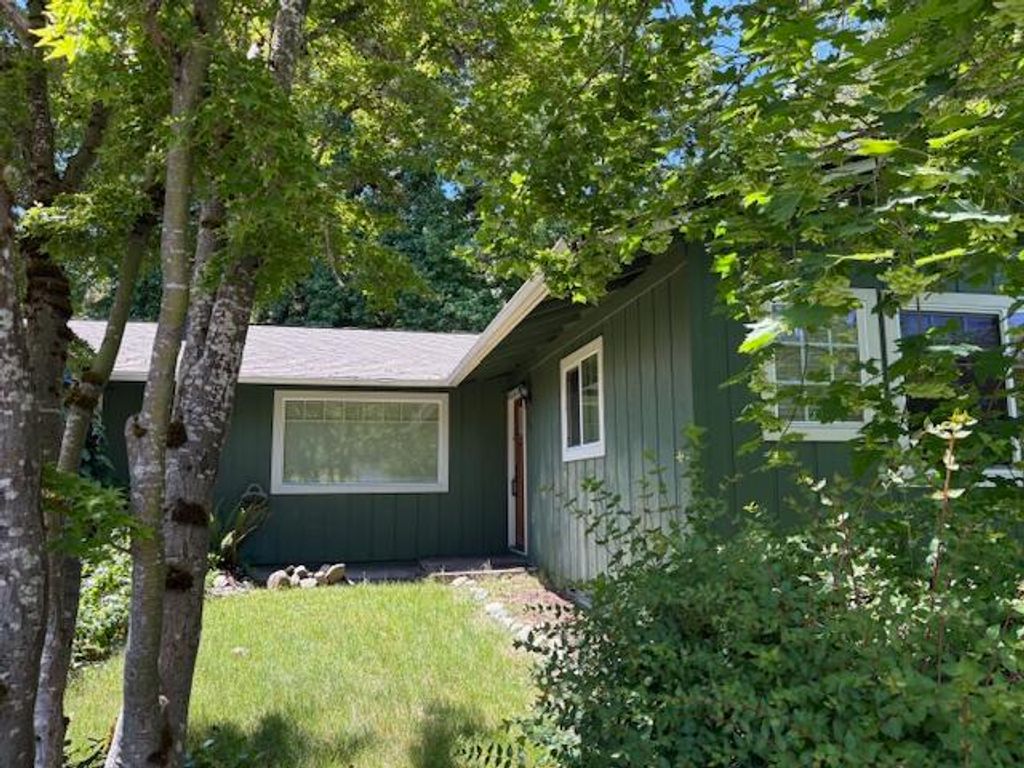 118 Swarthout Drive, Grants Pass, OR 97527