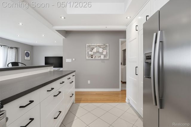 65 W Elmwood Avenue, Clawson, MI 48017