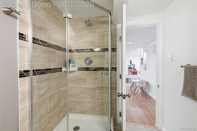65 W Elmwood Avenue, Clawson, MI 48017