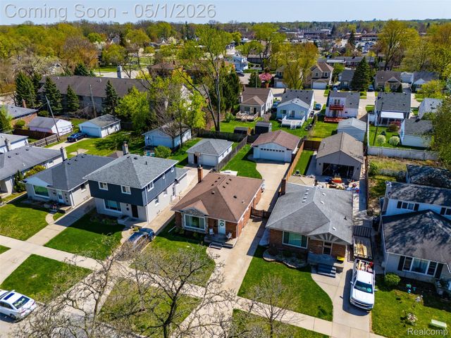 65 W Elmwood Avenue, Clawson, MI 48017