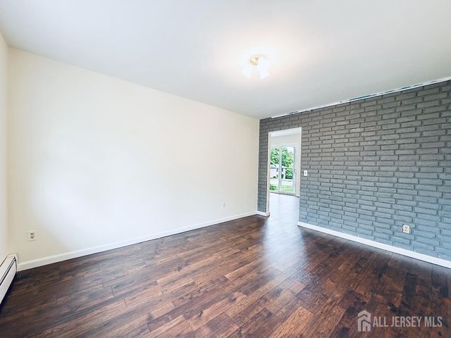 10 Brook Hollow Road, Piscataway, NJ 08854