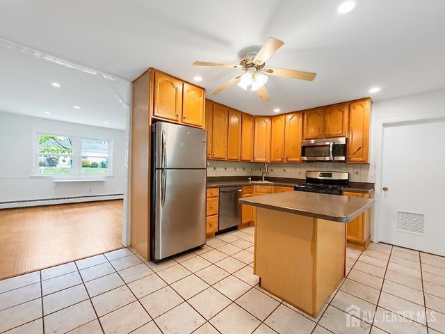 10 Brook Hollow Road, Piscataway, NJ 08854